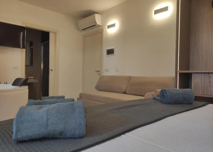 Live Home Rooms