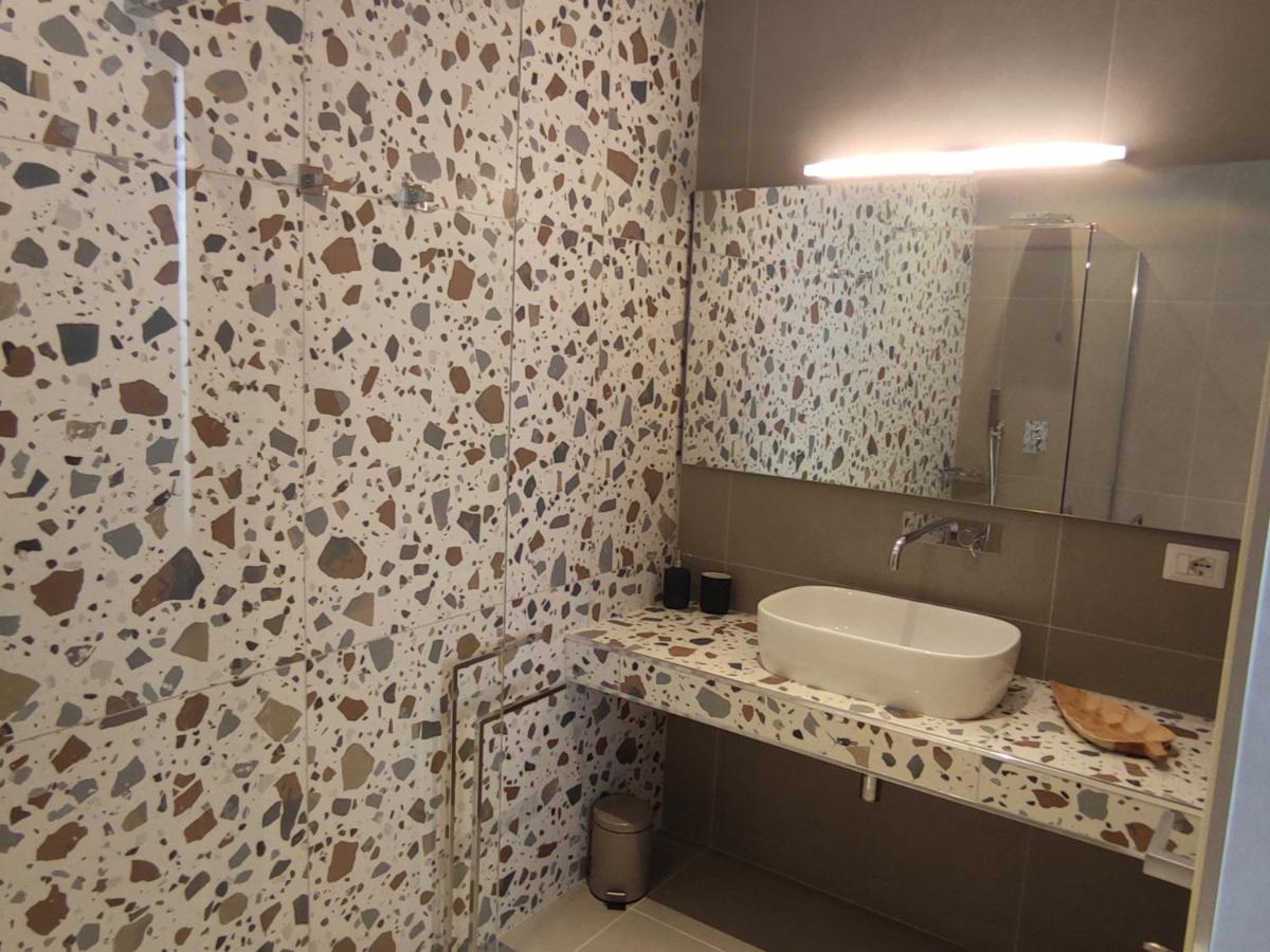 Live Guest house *