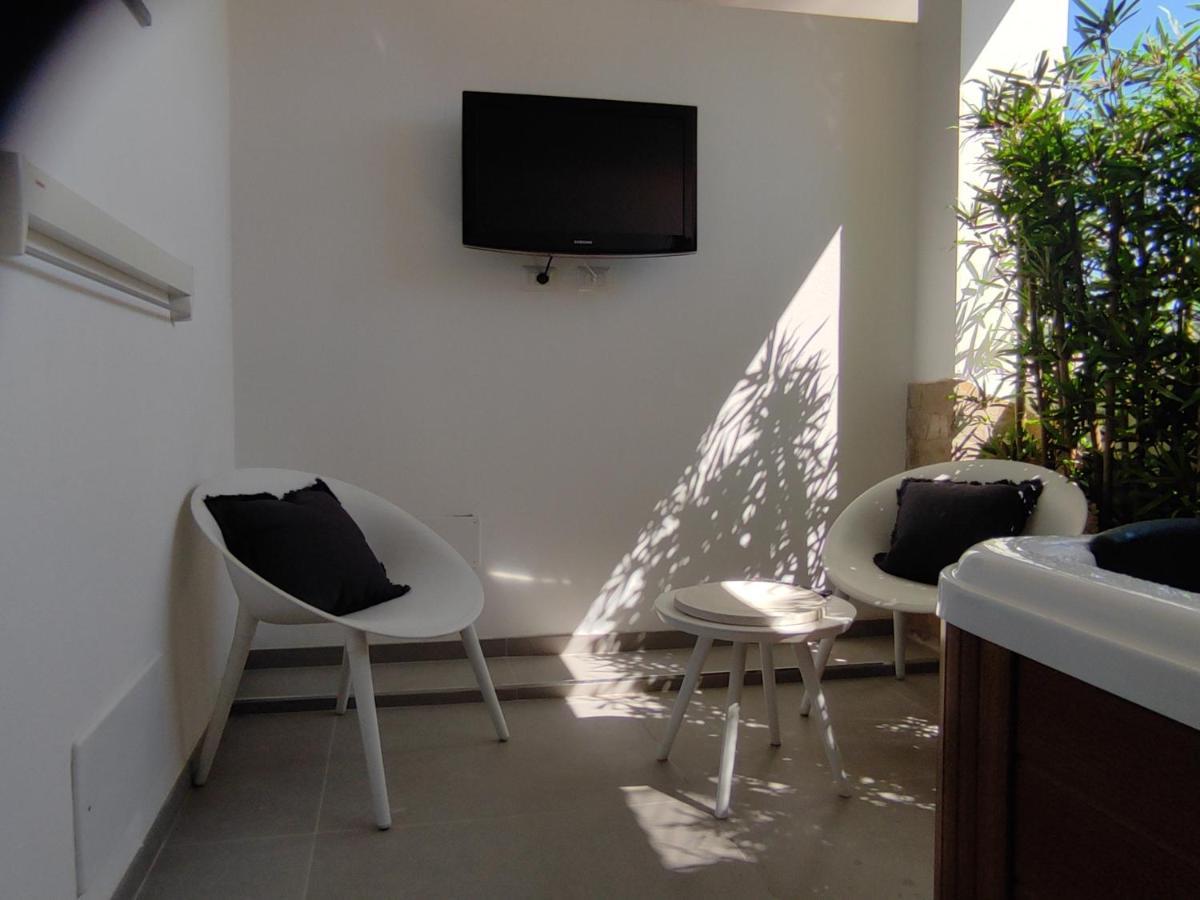 Live Guest house